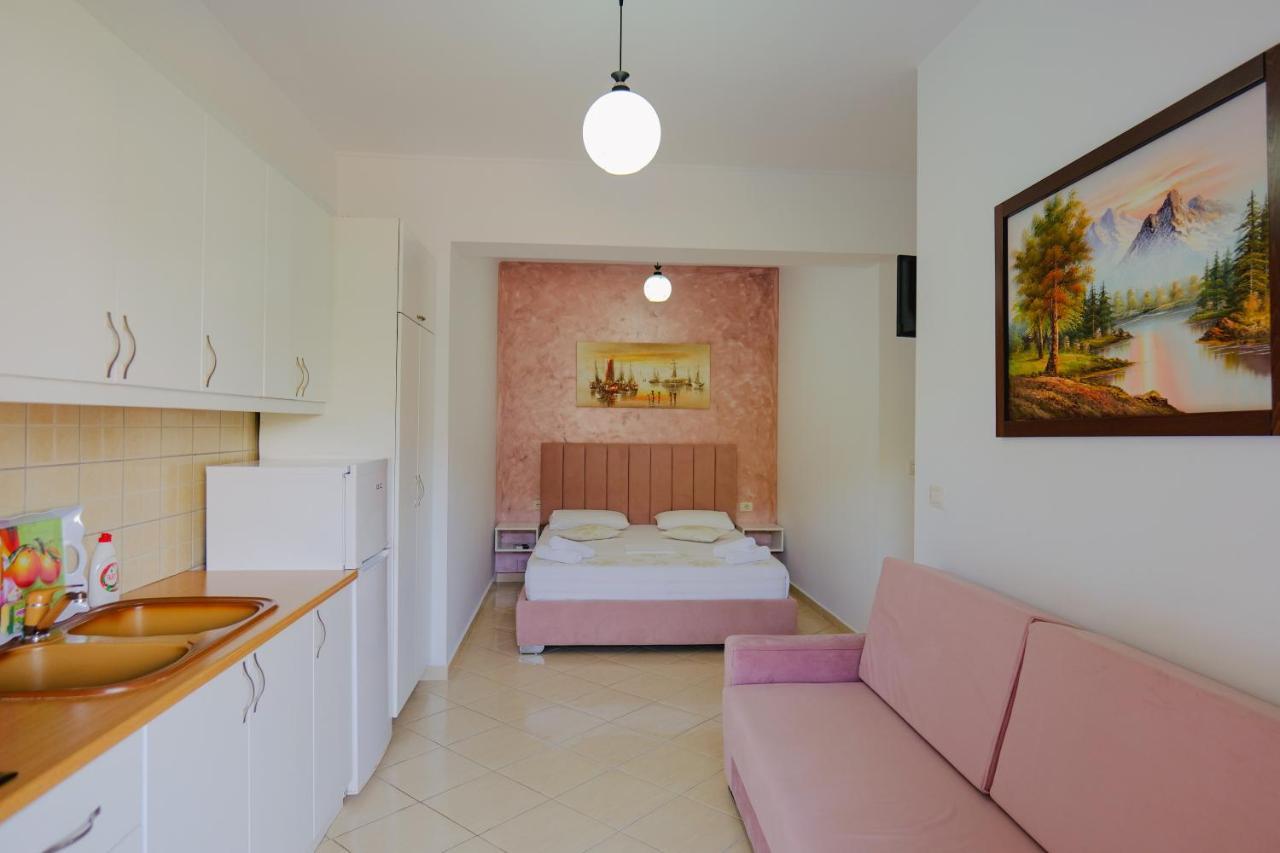 ساراندا Eleni Guest House المظهر الخارجي الصورة