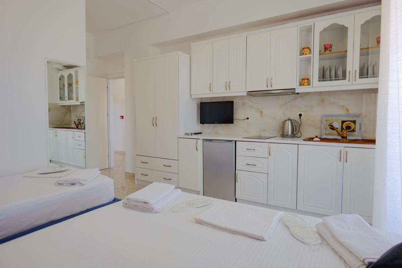 ساراندا Eleni Guest House المظهر الخارجي الصورة