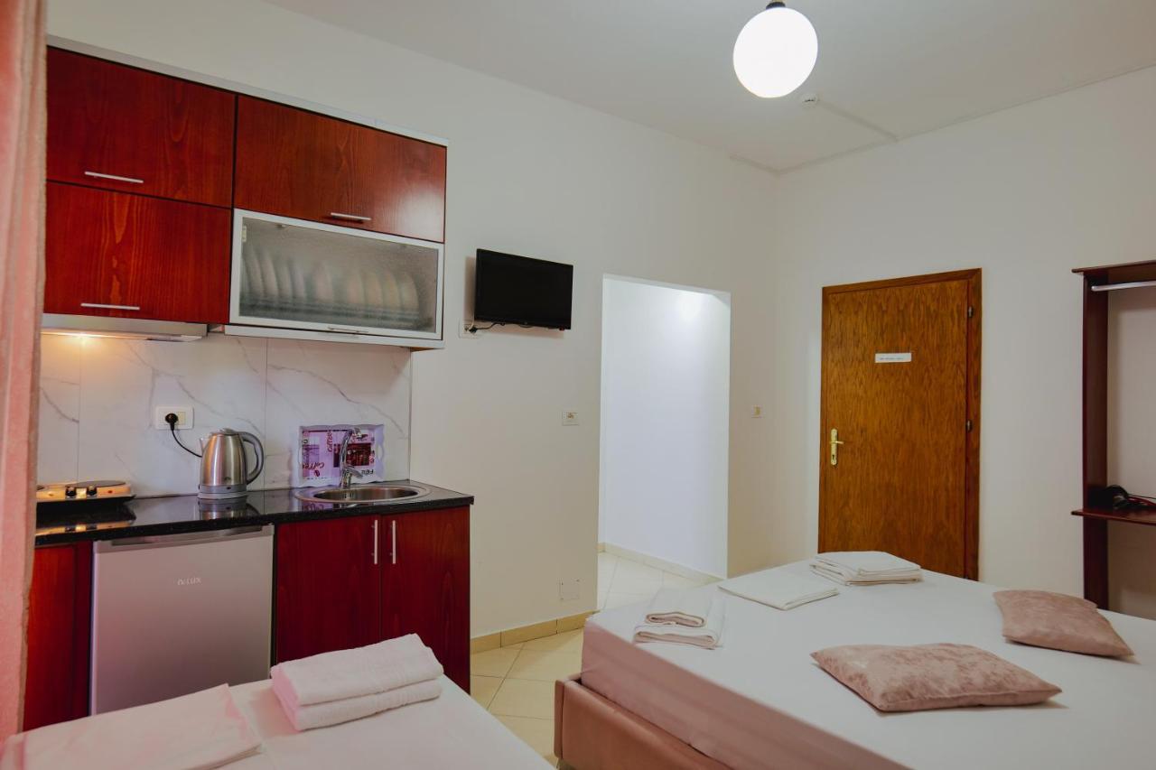 ساراندا Eleni Guest House المظهر الخارجي الصورة
