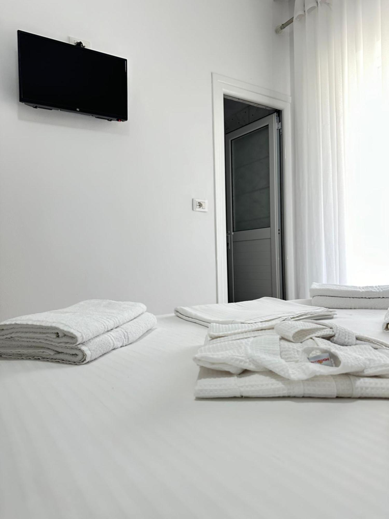 ساراندا Eleni Guest House المظهر الخارجي الصورة